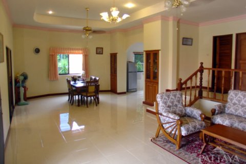 Casa de 4 dormitorios en Pattaya, Tailandia № 243079 - foto 19