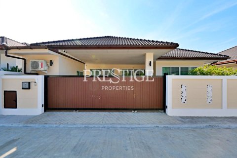 Casa de 3 dormitorios en Pattaya, Tailandia № 250570