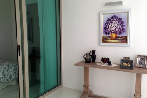 Condominio de 3 dormitorios en Pattaya, Tailandia № 242830 - foto 14