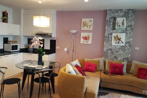 Condo in Pattaya, Thailand, 1 bedroom № 242274 - photo 2