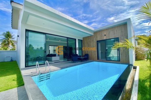 Studio in Pattaya, Thailand № 243501