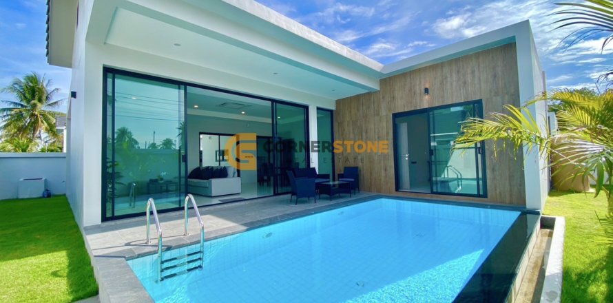 Studio in Pattaya, Thailand № 243501
