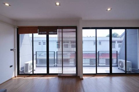 Casa de 3 dormitorios en Watthana, Bangkok, Tailandia № 244906 - foto 10