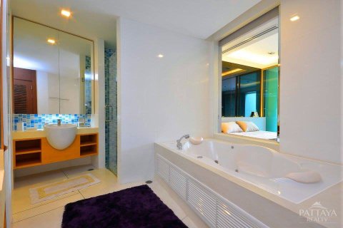 Condo in Pattaya, Thailand, 1 bedroom № 242348 - photo 9