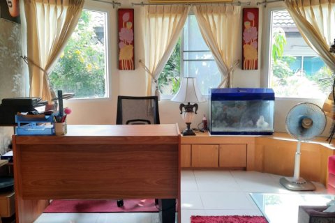 Casa de 2 dormitorios en Pattaya, Tailandia № 243198 - foto 17