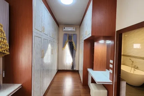 House in Chiang Mai, Thailand 4 bedrooms № 244741 - photo 23