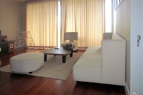 Condominio de 2 dormitorios en Pattaya, Tailandia № 242302