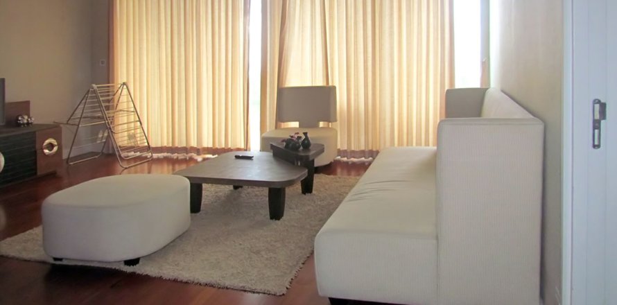 Condominio de 2 dormitorios en Pattaya, Tailandia № 242302