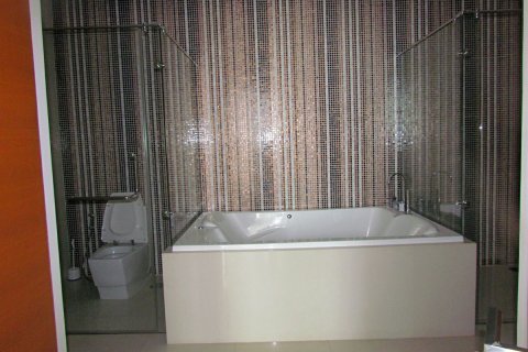 Condominio de 2 dormitorios en Pattaya, Tailandia № 242302 - foto 10