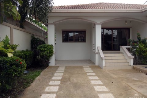 Casa de 3 dormitorios en Jomtien Beach, Pattaya, Tailandia № 243132