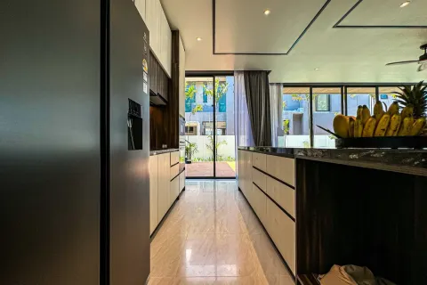 Casa de 4 dormitorios en Bang Tao, Tailandia № 28581 - foto 10