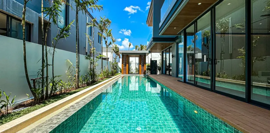 Casa de 4 dormitorios en Bang Tao, Tailandia № 28581