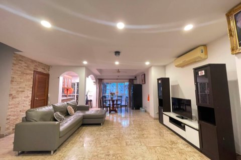 Chalet de 5 dormitorios en Pattaya, Tailandia № 241959 - foto 3