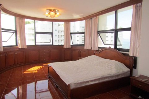 Condominio de 2 dormitorios en Jomtien Beach, Pattaya, Tailandia № 242564 - foto 17