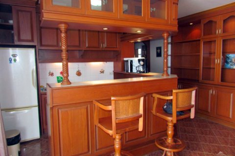 Condominio de 2 dormitorios en Jomtien Beach, Pattaya, Tailandia № 242564 - foto 10