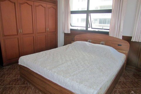 Condominio de 2 dormitorios en Jomtien Beach, Pattaya, Tailandia № 242564 - foto 2