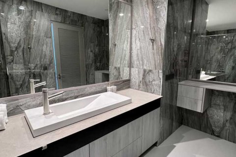 Condominio de 2 dormitorios en Bang Tao, Tailandia № 120952 - foto 21