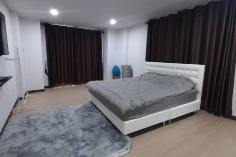 Casa de 3 dormitorios en Pattaya, Tailandia № 243209 - foto 11