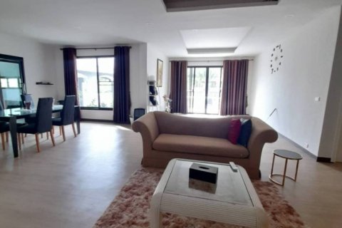 Casa de 3 dormitorios en Pattaya, Tailandia № 243209 - foto 3