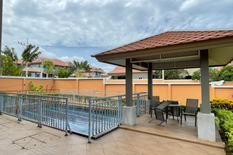 House in Pattaya, Thailand 4 bedrooms № 243210 - photo 15