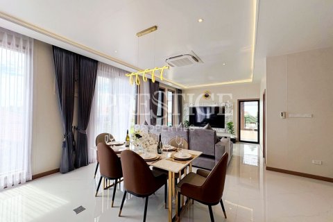 Haus in Pattaya, Thailand 5 Schlafzimmer № 241669 - Foto 9