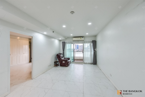 Condo in Bangkok, Thailand, 2 bedrooms  № 241642 - photo 8