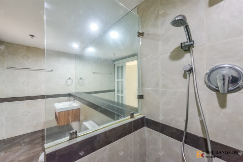 Condo in Bangkok, Thailand, 2 bedrooms  № 241642 - photo 3