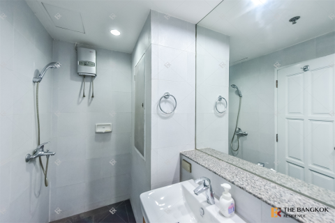 Condo in Bangkok, Thailand, 2 bedrooms  № 241642 - photo 10