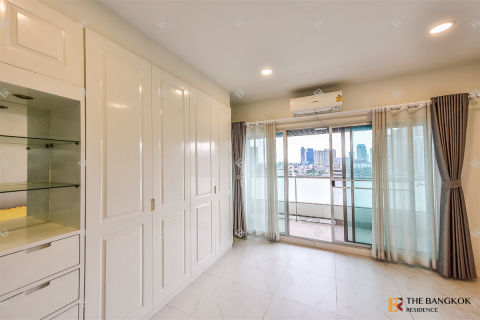 Condo in Bangkok, Thailand, 2 bedrooms  № 241642 - photo 7