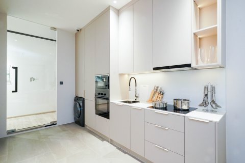 Apartment in Pattaya, Thailand 4 rooms № 241864 - photo 4
