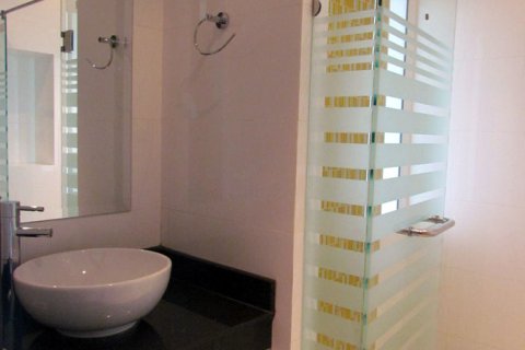 Condominio de 2 dormitorios en Jomtien Beach, Pattaya, Tailandia № 242788 - foto 3