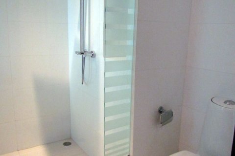 Condominio de 2 dormitorios en Jomtien Beach, Pattaya, Tailandia № 242788 - foto 4