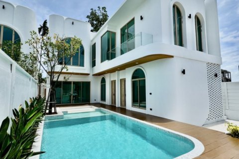 Casa de 5 dormitorios en Jomtien Beach, Pattaya, Tailandia № 134420