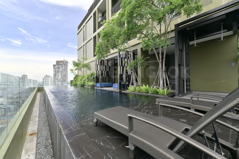 Condo in Bangkok, Thailand, 2 bedrooms № 188379 - photo 7