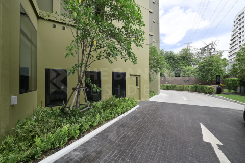 Condo in Bangkok, Thailand, 2 bedrooms № 188379 - photo 6