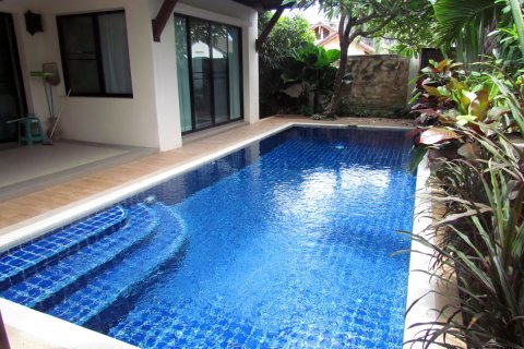 Casa de 3 dormitorios en Pattaya, Tailandia № 243341