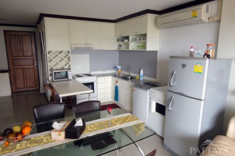 Condominio de 2 dormitorios en Jomtien Beach, Pattaya, Tailandia № 242811 - foto 2