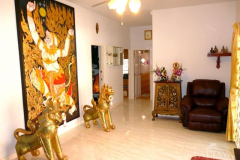Casa de 4 dormitorios en Pattaya, Tailandia № 243347