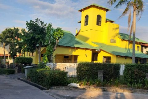 Casa de 3 dormitorios en Pattaya, Tailandia № 243197 - foto 13
