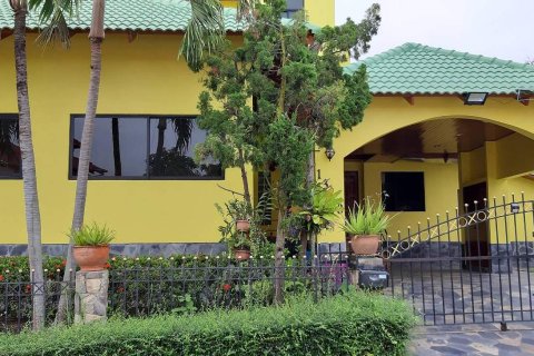 Casa de 3 dormitorios en Pattaya, Tailandia № 243197 - foto 14