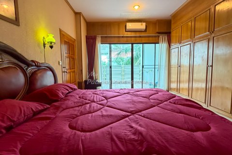 Condominio de 2 dormitorios en Bang Lamung, Tailandia № 234313 - foto 15