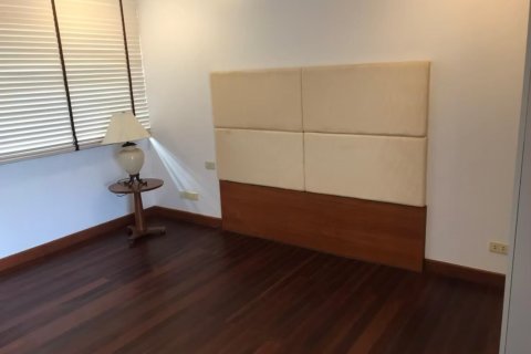 Condominio de 3 dormitorios en Jomtien Beach, Pattaya, Tailandia № 242539 - foto 12