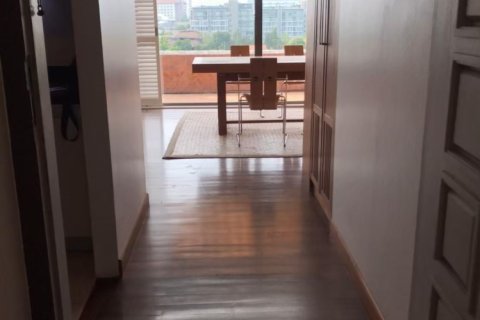 Condominio de 3 dormitorios en Jomtien Beach, Pattaya, Tailandia № 242539 - foto 18