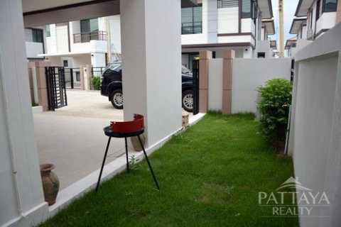 Casa de 3 dormitorios en Pattaya, Tailandia № 243096 - foto 11