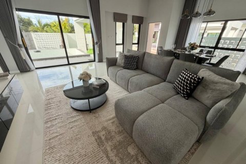 Villa in Hua Hin, Thailand 3 Schlafzimmer № 241571 - Foto 8