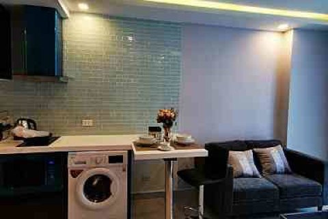 Sobre plano GRAND AVENUE RESIDENCE en Pattaya, Tailandia № 25455 - foto 15