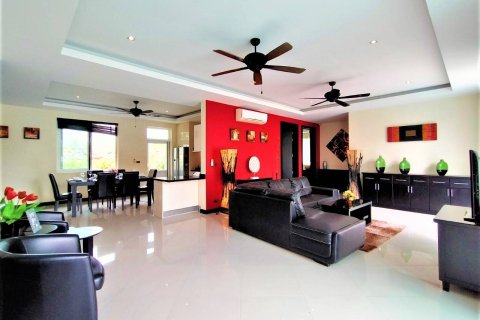 Haus in Pattaya, Thailand 4 Schlafzimmer № 243172 - Foto 28