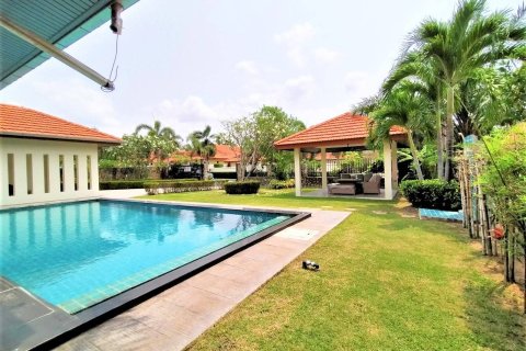Haus in Pattaya, Thailand 4 Schlafzimmer № 243172 - Foto 9