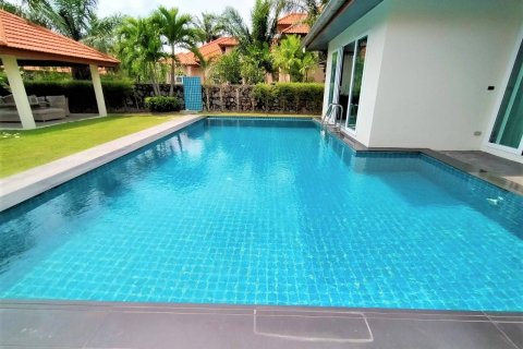 Haus in Pattaya, Thailand 4 Schlafzimmer № 243172 - Foto 15