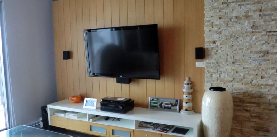 Condominio de 2 dormitorios en Pattaya, Tailandia № 242862